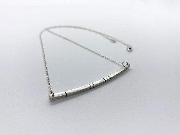 taraelaina silver trapeze bar necklace