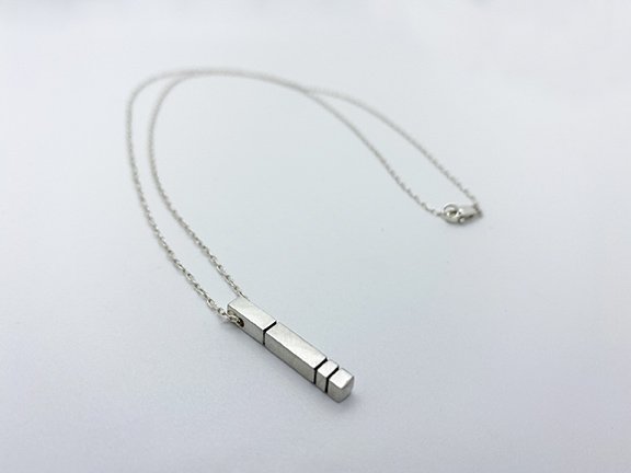 Linear Essentials Pendant Necklace