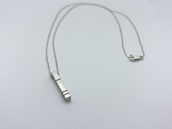 Linear Essentials Pendant Necklace