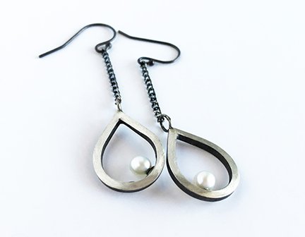 Pearl Teardrop Earrings
