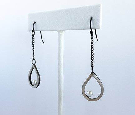 Pearl Teardrop Earrings