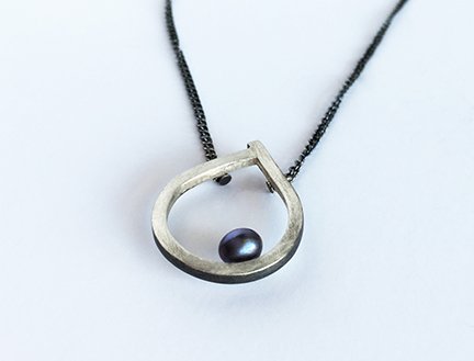 Pearl Teardrop Necklace