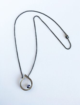 Pearl Teardrop Necklace