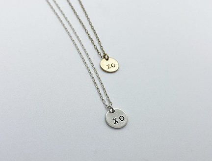 hug kiss xo silver gold pendant dainty necklace