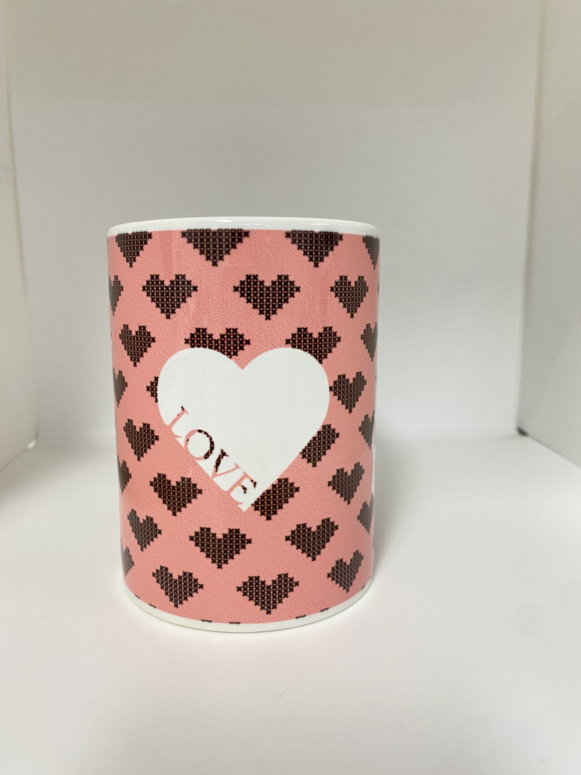 Love aerialist pink hearts cup