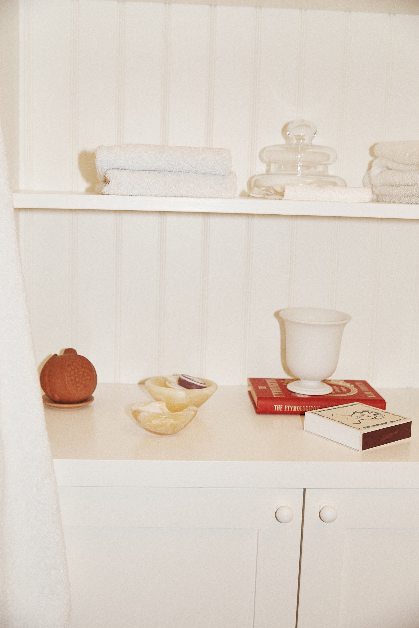 Akila Catchall