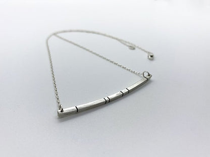 taraelaina silver trapeze bar necklace