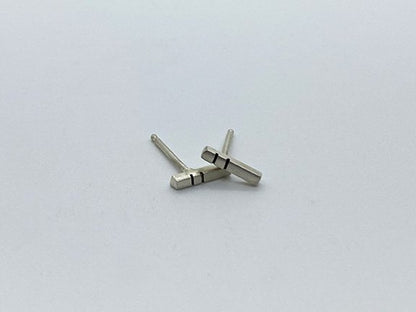 Linear Essentials Silver Stick Earrings (short)